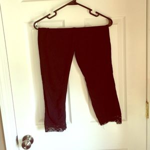 3/4 length lace trim leggings