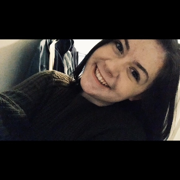 Meet your Posher, Racheal - Picture 2 of 2