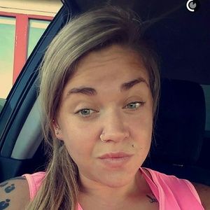 Meet your Posher, Desiree