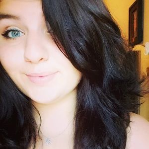 Meet your Posher, Kendra