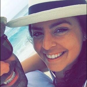 Meet your Posher, Potoula