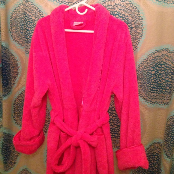 Price drop!! 💕🌺PINK ROBE deliciously fluffy!