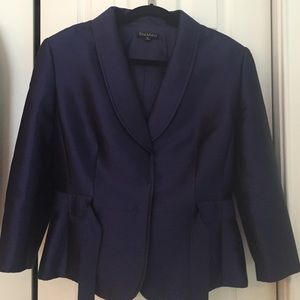 2 Piece Suit - Skirt and Jacket. Worn ONCE