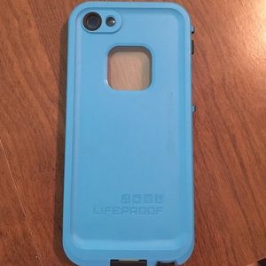 iPhone 5 lifeproof case