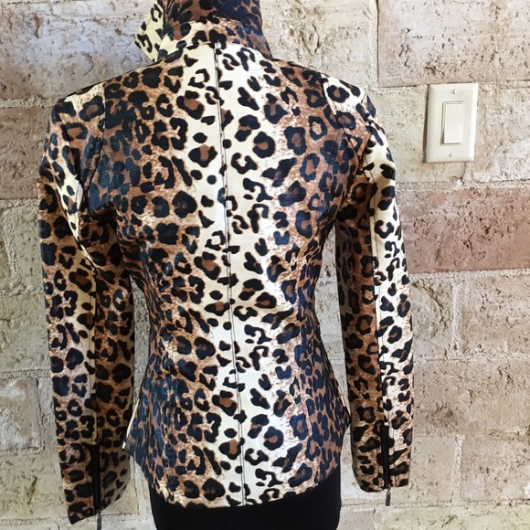 Cropped leopard print jacket - Picture 3 of 3