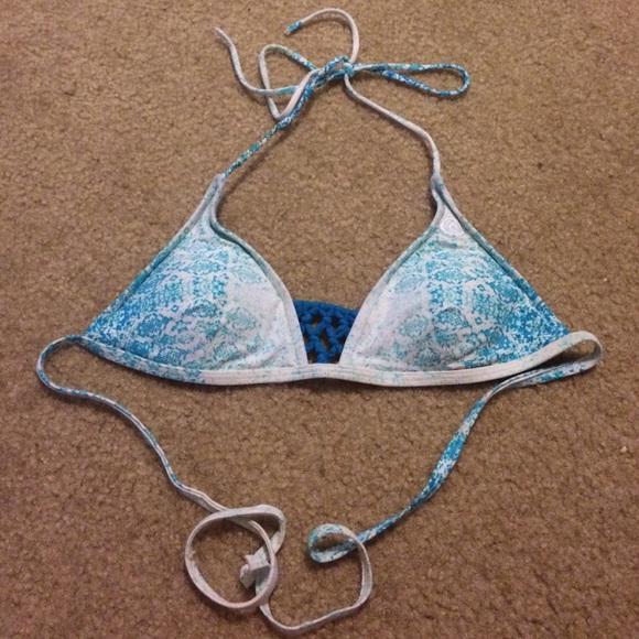 Quiksilver new bikini top💙