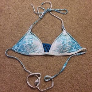 Quiksilver new bikini top💙