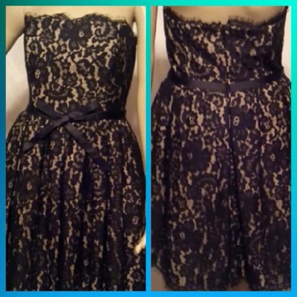 *CLEARANCE* Neiman Marcus Strapless Lace Dress - Picture 2 of 4