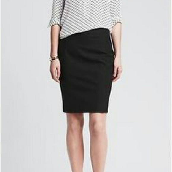 Banana republic nwt black lightweight pencil skirt