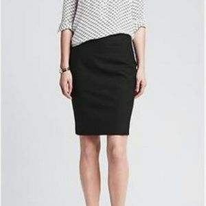 Banana republic nwt black lightweight pencil skirt