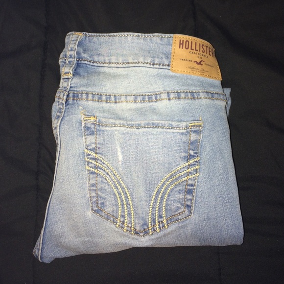 Hollister light was skinny jeans