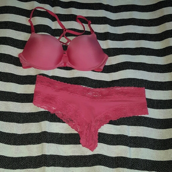 NWT VS Bra and Panty BUNDLE