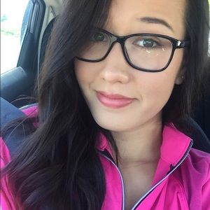 Meet your Posher, Abby