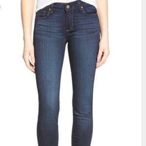 PAIGE JEANS- skyline skinny Medium wash size 26