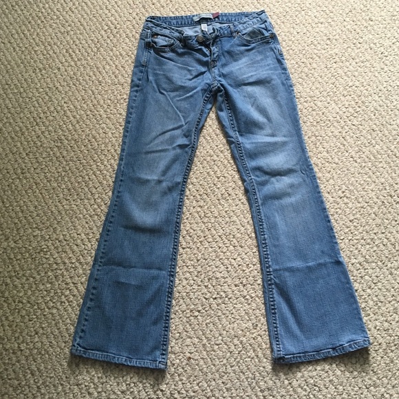 MAKE OFFER: Aeropostale Hailey Skinny Flare Jeans