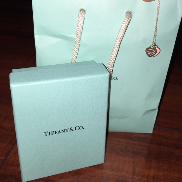 Return to Tiffany mini double heart tag pendant