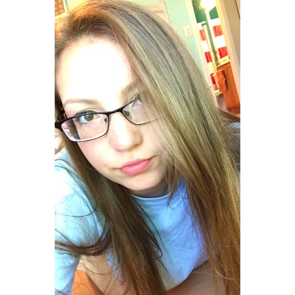 Meet your Posher, Shelby - Picture 1 of 1