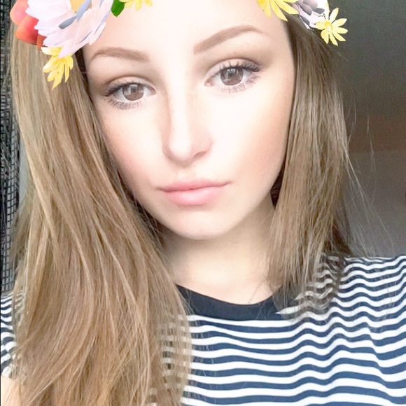 Meet your Posher, Halley - Picture 1 of 1