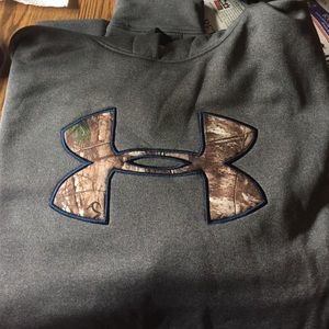 Under Armour Adult XL sweatshirt