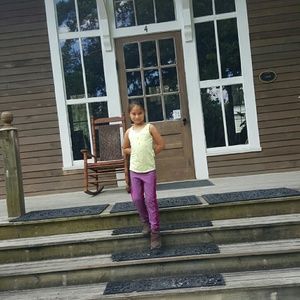 Meet your Posher, Nora