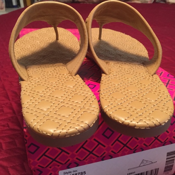 🆕Tory Burch "Fleming" (tan) Leather Sandal. NWT - Picture 2 of 4