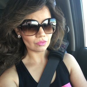 Meet your Posher, Zulma