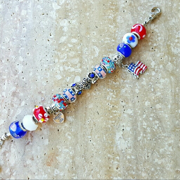 Military/ veteran Wife USA charm bracelet - Picture 3 of 3