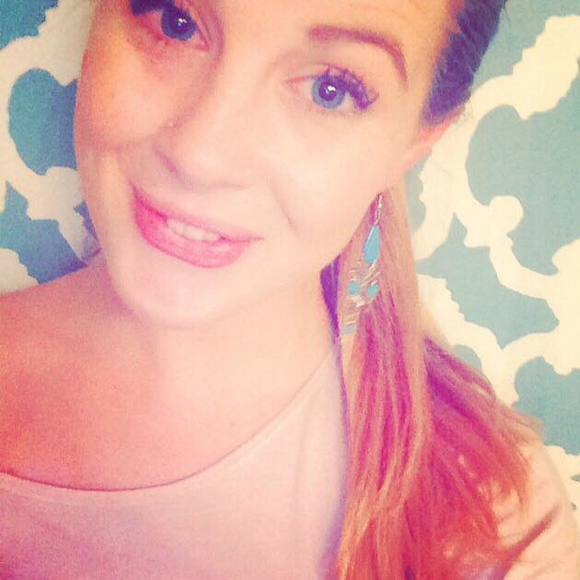 Meet your Posher, Melissa - Picture 1 of 1