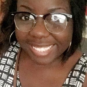 Meet your Posher, Kenesha