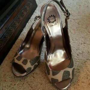 Yellowbox heels (Poem) size 8