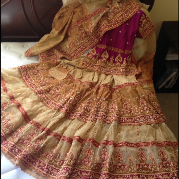 Dresses & Skirts - Lenga/skirt choli/top dopata