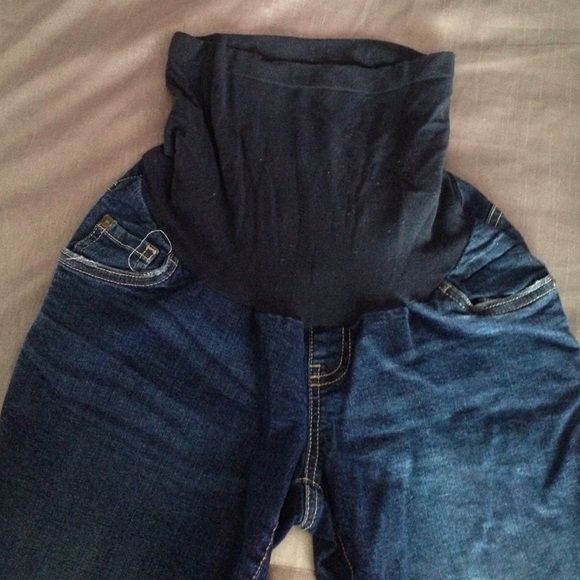 Maternity shorts