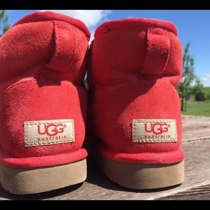 Red Ankle length uggs❤️