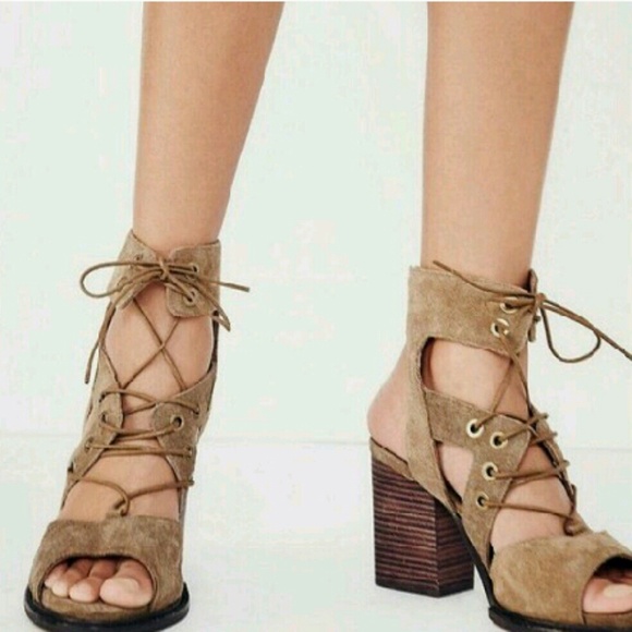 //The Stella// Taupe cutout chunky heel - Picture 4 of 4