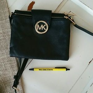 Black Michael Kors crossbody bag