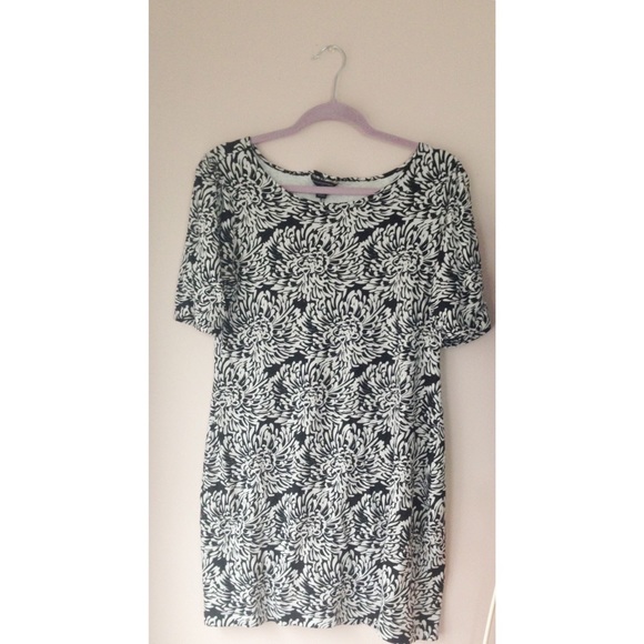 Black and White Floral Print Dress