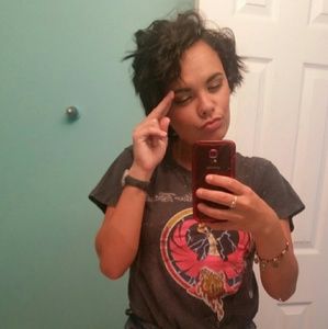 Meet your Posher, Emaleigh