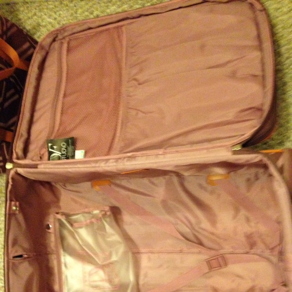 DVF Luggage - Picture 3 of 4