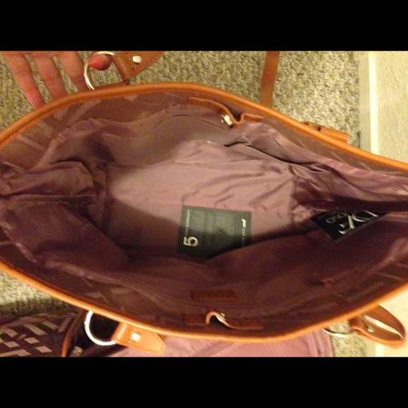 DVF Luggage - Picture 4 of 4