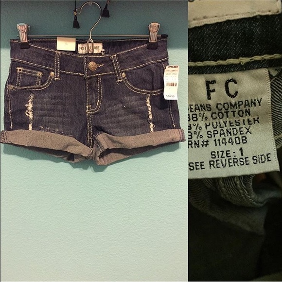 Denim distressed shorts