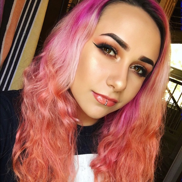 Meet your Posher, Badia - Picture 2 of 4