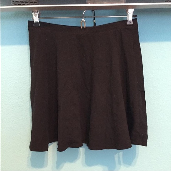 Black skater skirt