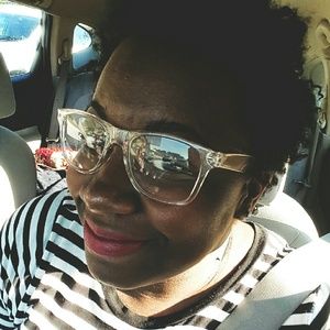 Meet your Posher, Brit