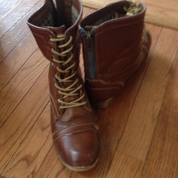 Combat zipper ankle boots