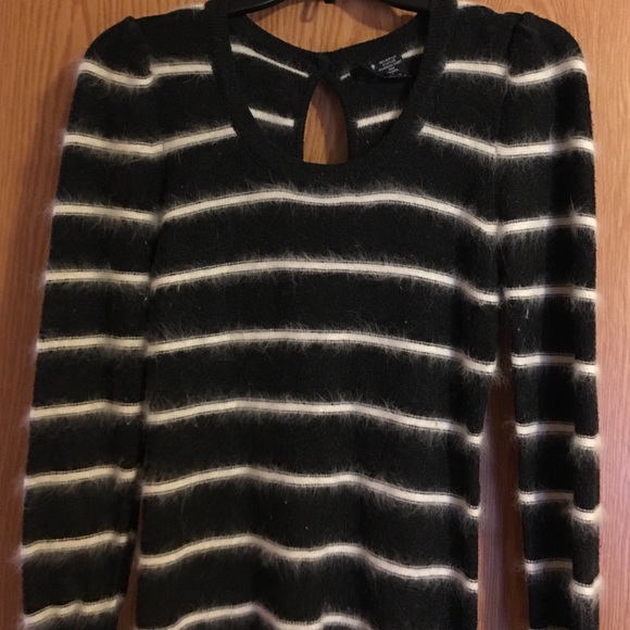 Black/white angora tunic