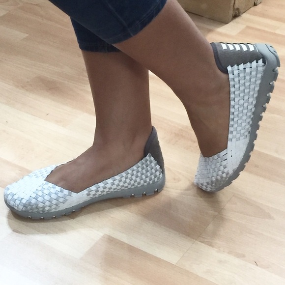 Italina Memory Foam Sneakers - Picture 3 of 4