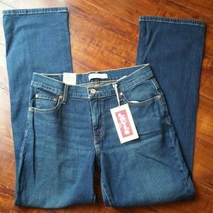 Levi's relaxed boot cut 550 jeans NWT