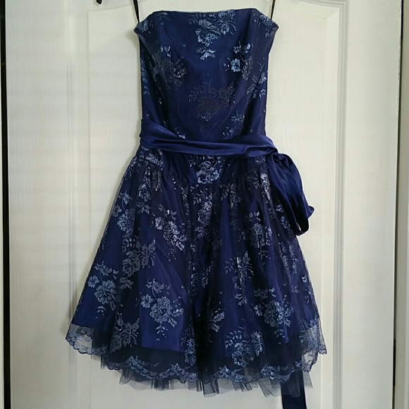 Very pretty royal blue dress - Picture 2 of 4