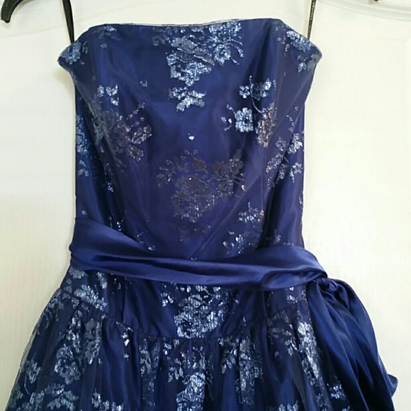 Very pretty royal blue dress - Picture 3 of 4