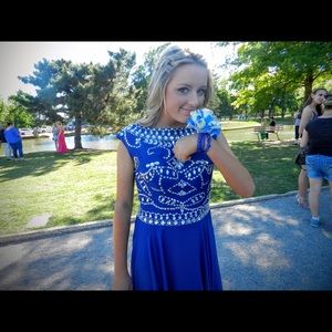 Meet your Posher, Abbey